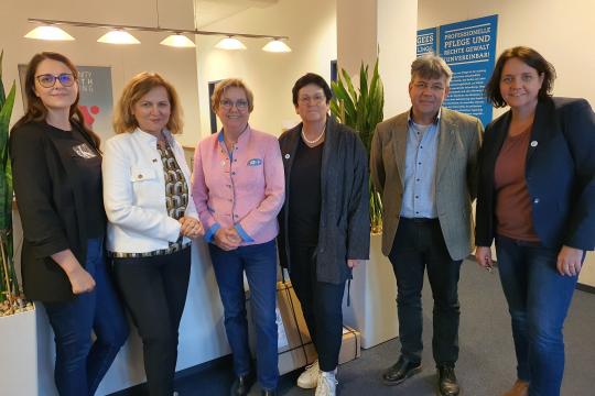 Im Austausch beim DACH-Treffen waren (v. l.) Tamara Archan, Elisabeth Potzmann, Christel Bienstein, Sophie Ley, Peter Tackenberg und Yvonne Ribi.