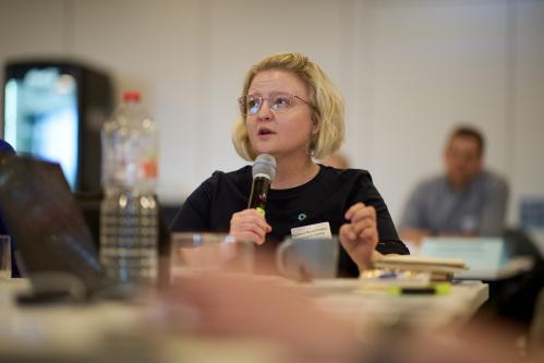 ... zu aktuellen Herausforderungen und Zukunftsfragen der Pflege.