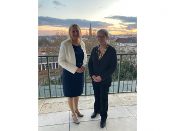 Pflege trifft Politik